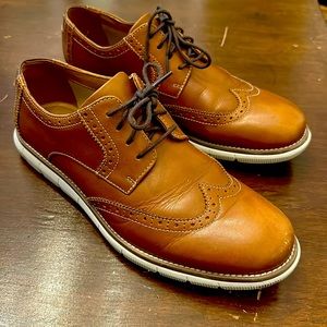 Johnston & Murphy Boys Holden leather wingtips 7 M Youth